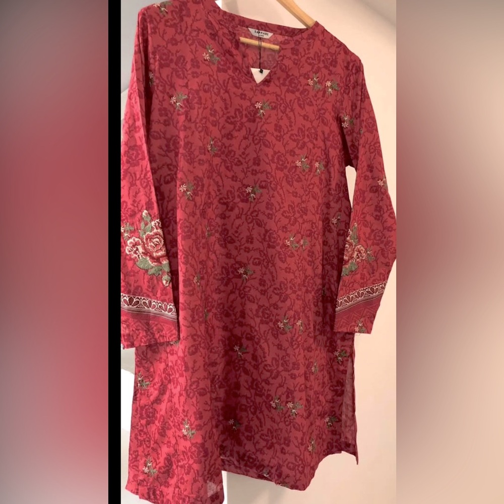 Pakistani Embroidered Shirt.long sleeves.size large.